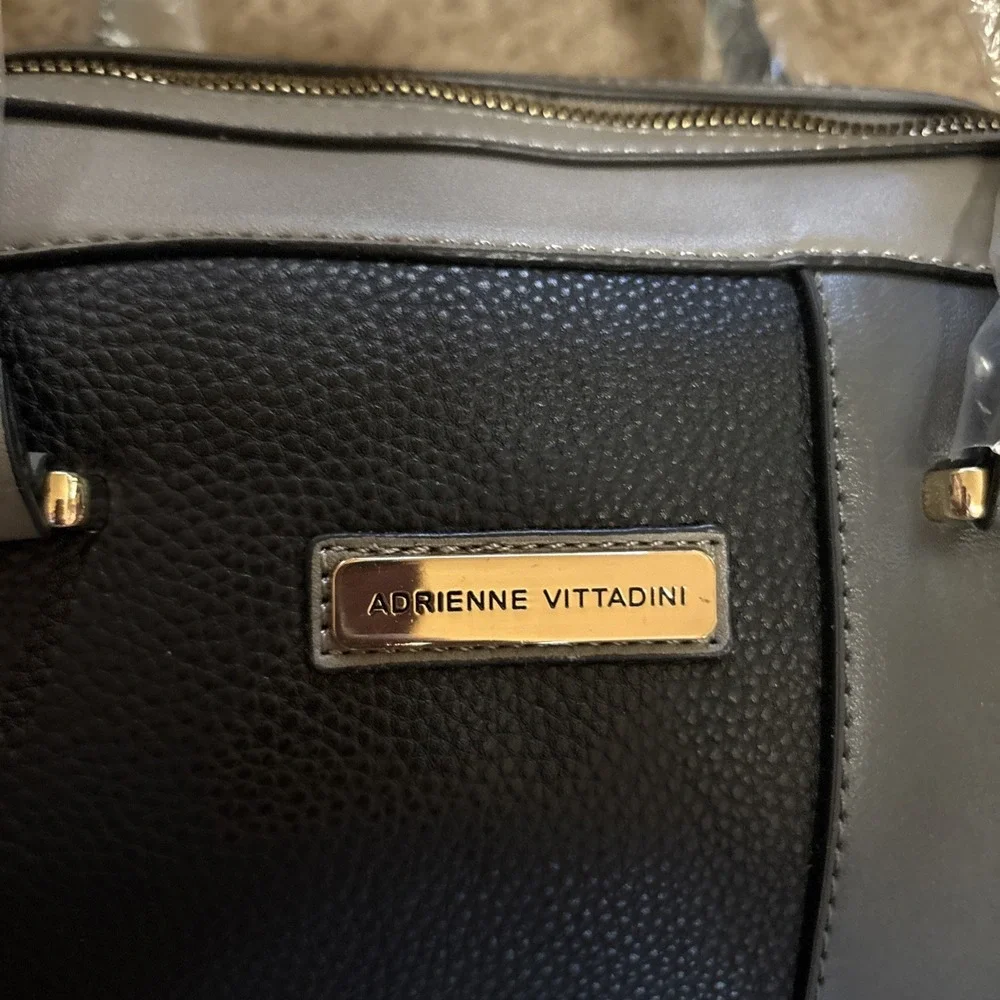 Adrienne Vittadini Regency Collection Pebbled Color Block Barrel Bag Purse Gray